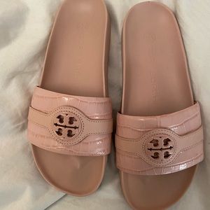 Tory Burch Anatomic Slide Croc Embossed Blush Pink.used once